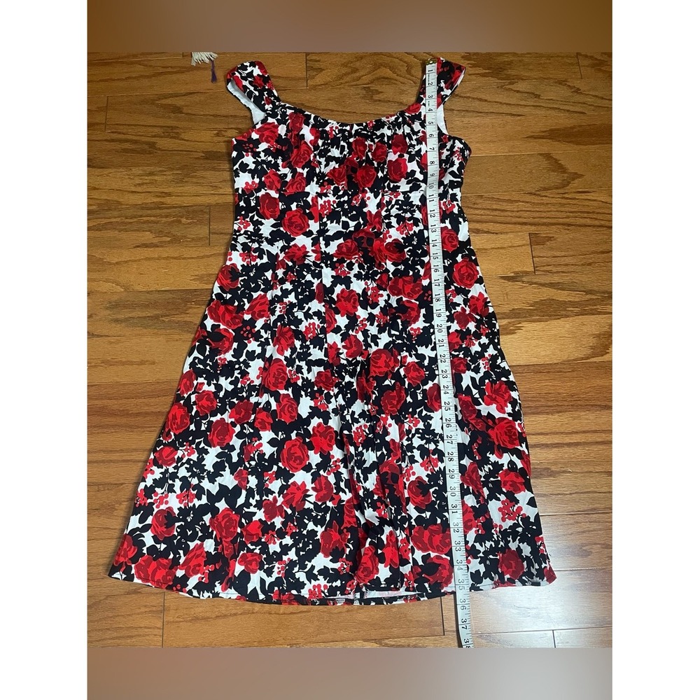 London Times Petites Red Rose Floral Fit and Flare Dress Sleeveless Size 10P - Picture 7 of 9